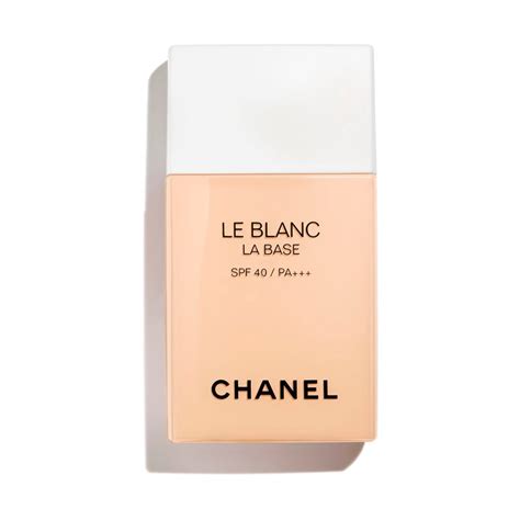 chanel le blanc base spf 40|CHANEL (LE BLANC LE BASE) Correcting Brightening Makeup .